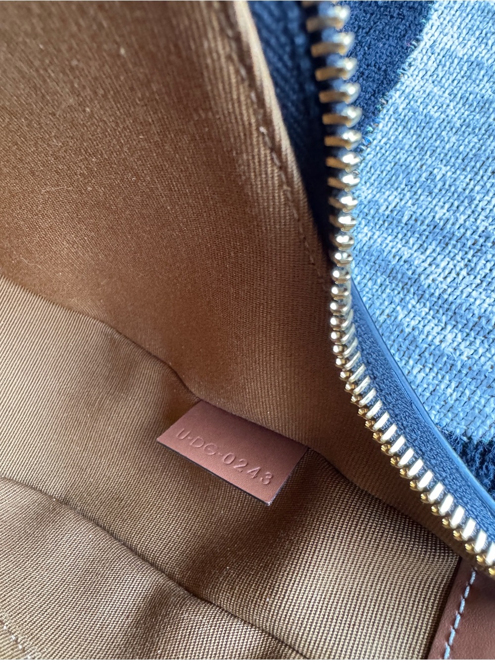 Celine Ava bag in Triomphe canvas and calfskin tan leather - Picture 3 of 5